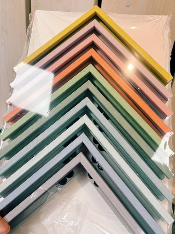 Pastel kleuren lijsten, licht geel lijst, licht roze, oranje roze lijst, licht groen lijst, lichtblauw lijst, licht blauw lijst, lila paars zachte kleur lijsten