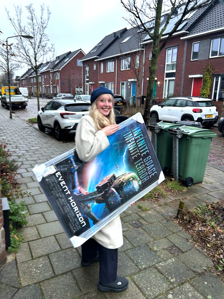 Poster inlijsten en afleveren deur tot deur